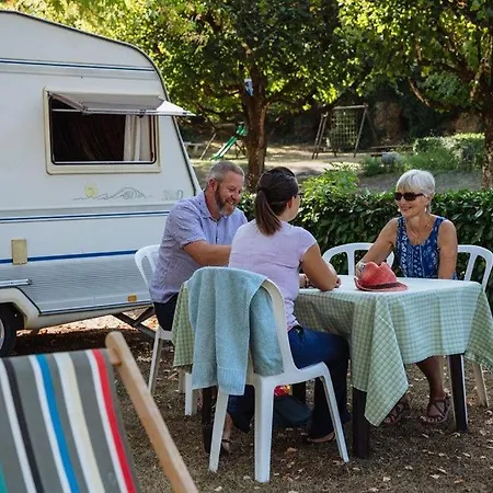 Camping Municipal De L'allochon A