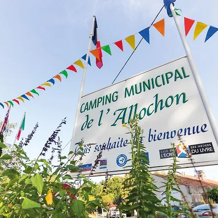 Camping Municipal De L'allochon A * Монморийон